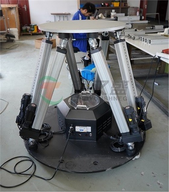 六自由度并联平台实拍图.JPG