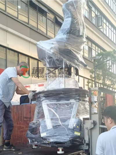 六自由度平台的4D5D动感影院解决方案