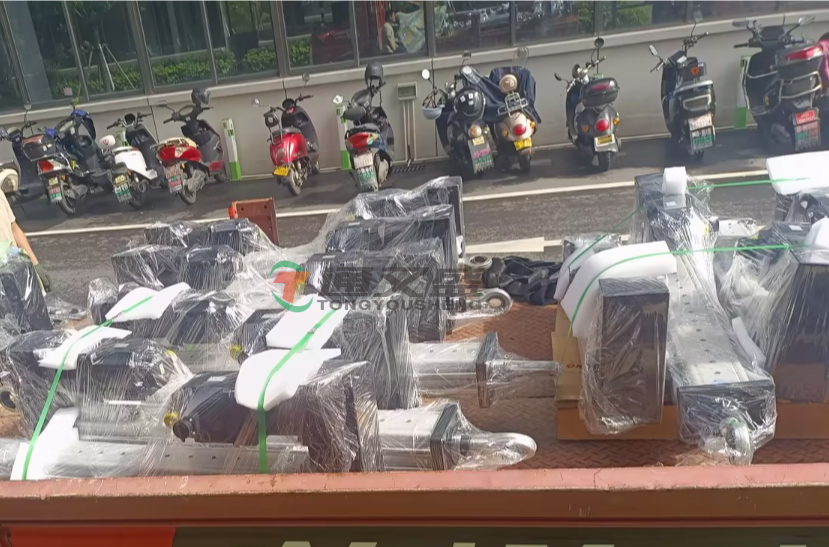 在装载机中使用电动缸和液压缸的优缺点对比
