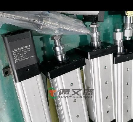 精准控制，高精度往复电缸助力塑料加工行业提升产品精度