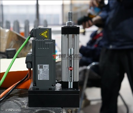 微型直线电缸崛起：精准与能效的双重突围