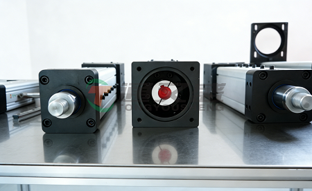 精密电缸在实验室设备中的具体应用：助力科研实验提质增效